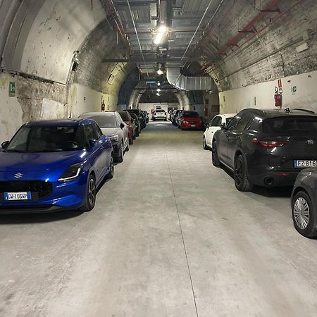 Deluxe Apartment Self Check In Parking Генуя Экстерьер фото